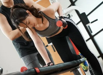 Anh PT may mắn và người phụ nữ thiếu thốn chịch nhau đã đời